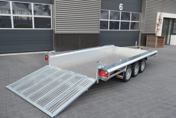 Aluminium bodemplaat gemonteerd