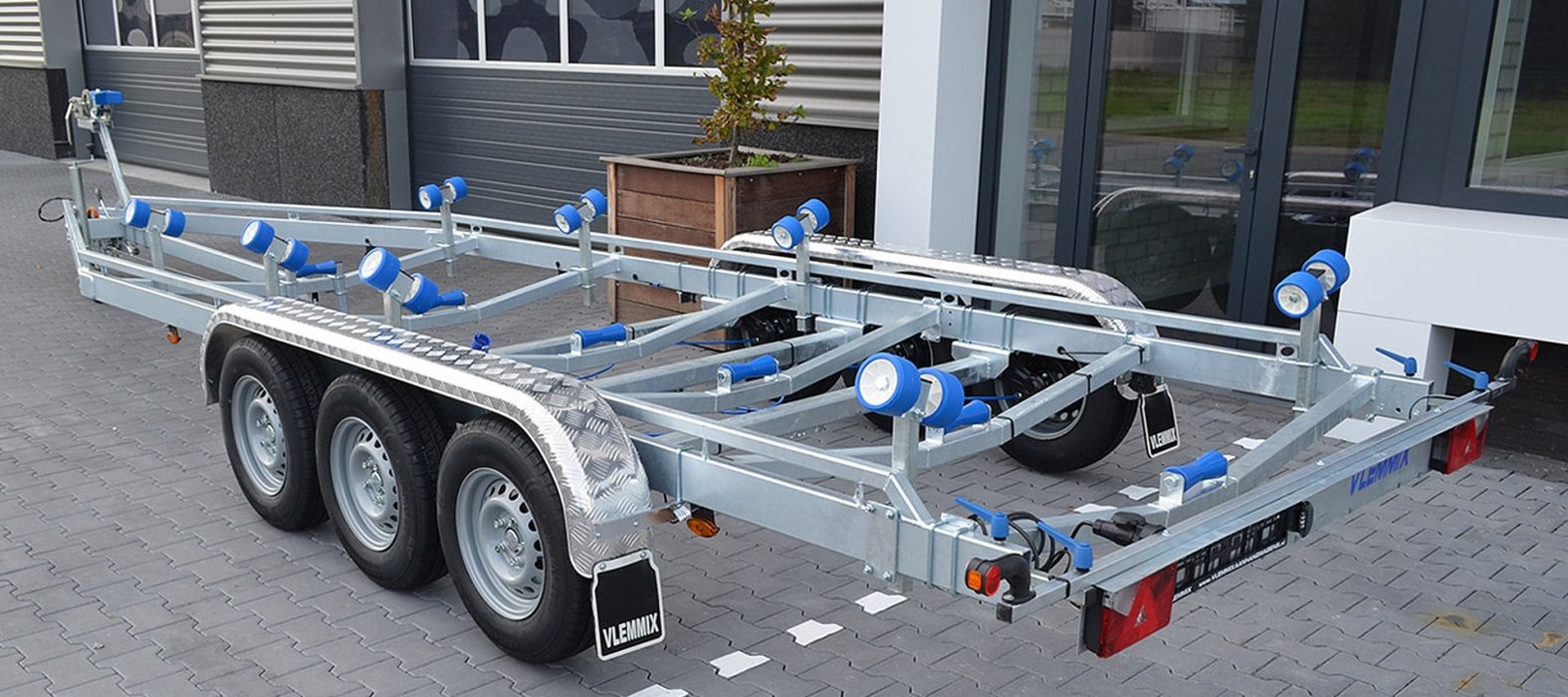 8,4 meter boottrailer 3 as achter