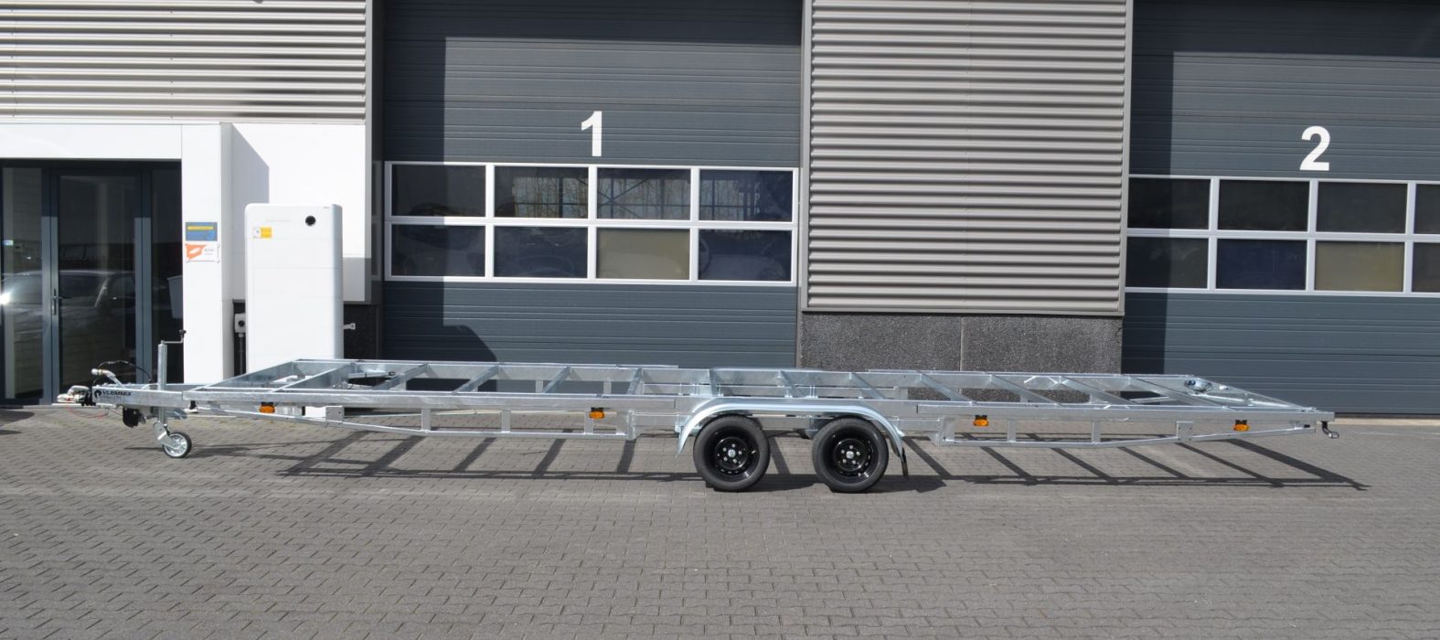 TH780-Plateau-2-assen-vlemmix-trailers-midden