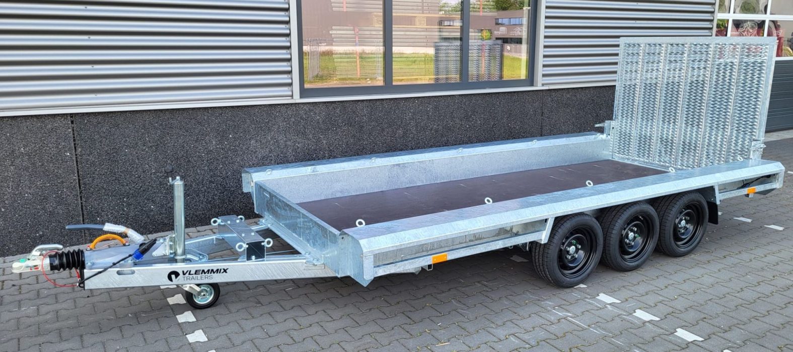 Machinetransporter 400x150 3 as voorklep dicht