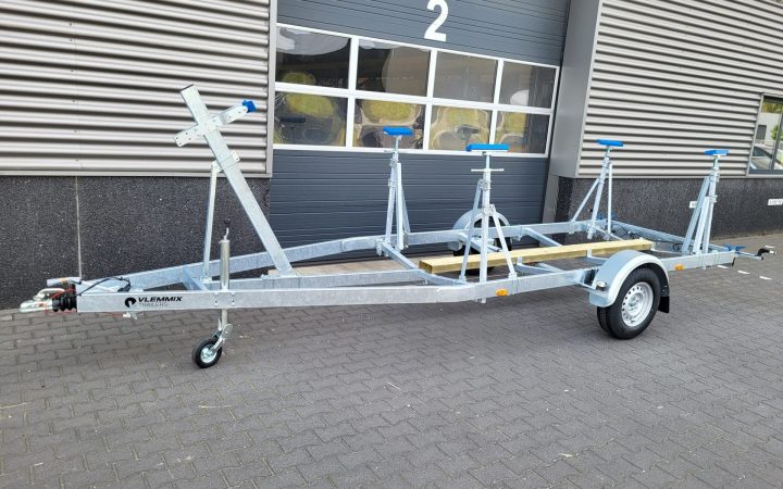 6,3m zeilboottrailer 1 as zonder rail voor