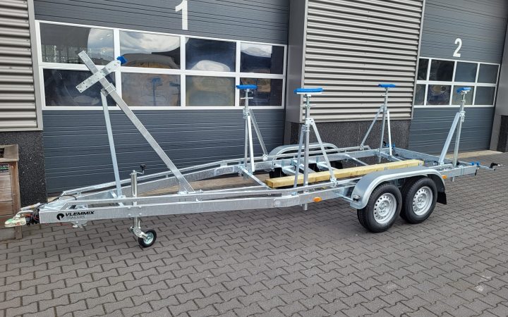 6,3m zeilboottrailer 2 as achter