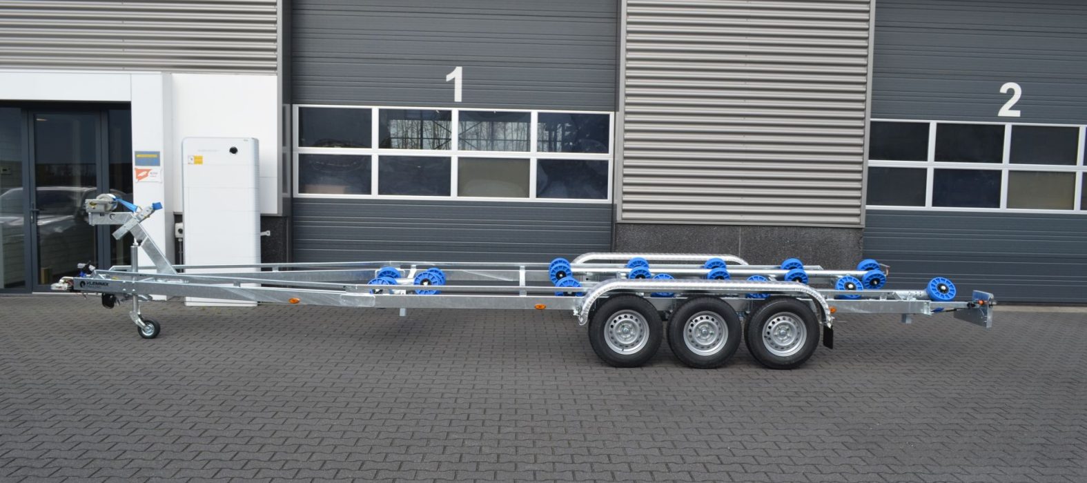 flex-roll-vlemmix-trailers-8,4m-3-assen-zijkant