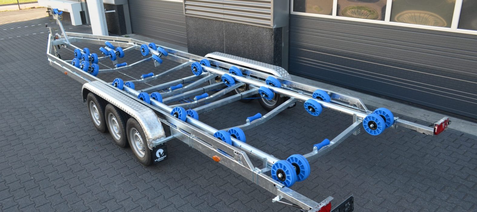 flex-roll-trailer-3as-10m-vlemmix-trailers-achterkant