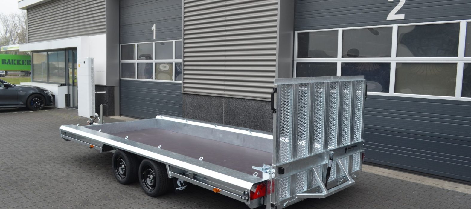 Machine-480x180-2-assen-vlemmix-trailers-achterkant