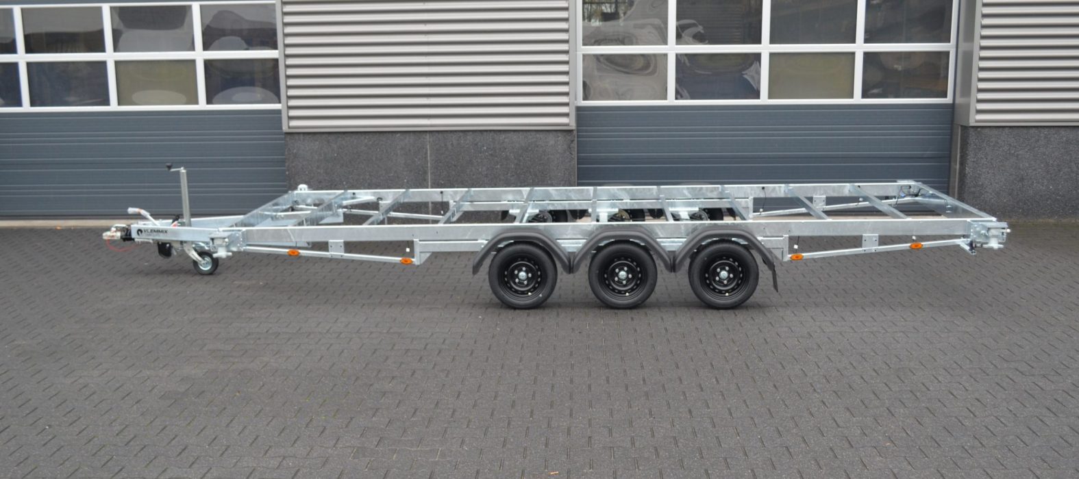 vlemmix-container-trailer-3-assen-20ft-zijkant