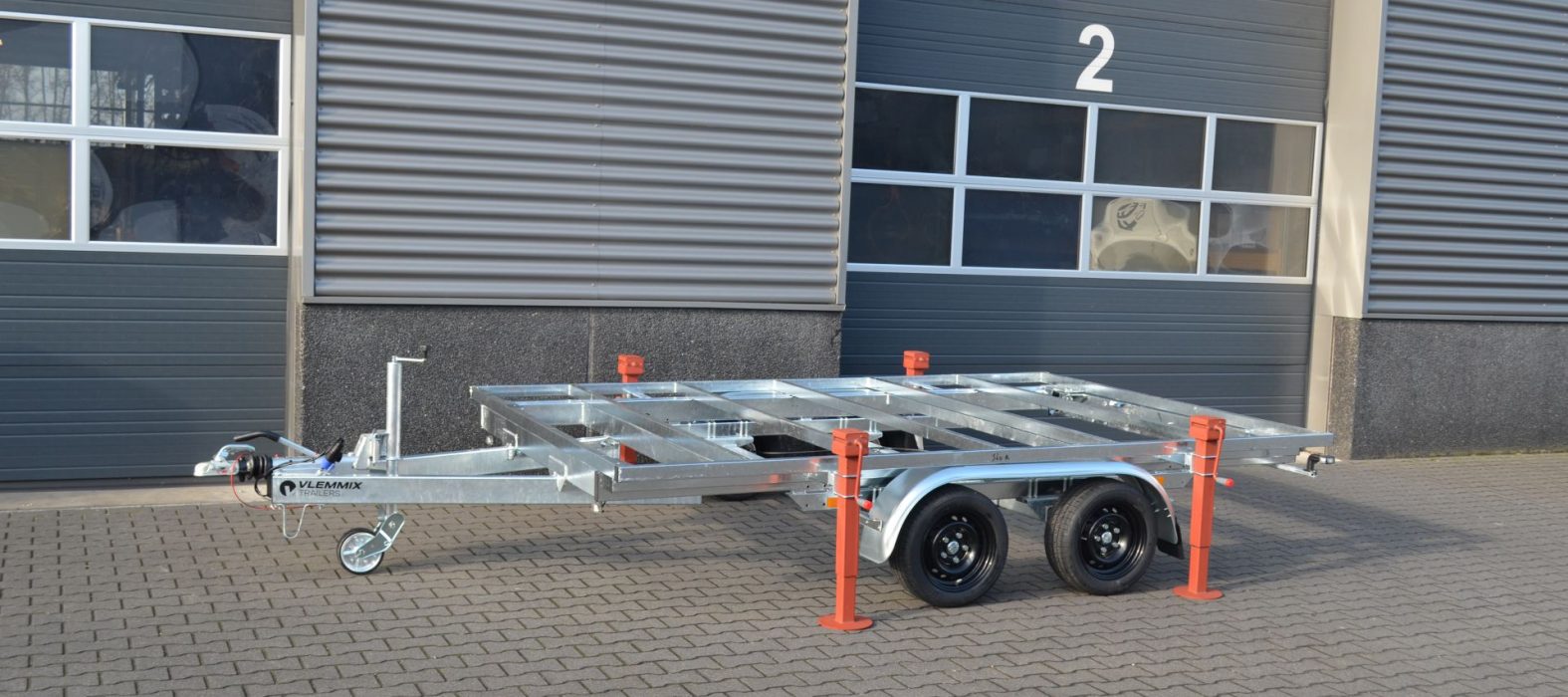 vlemmix-detachable-trailer-360-2-assen-voorkant