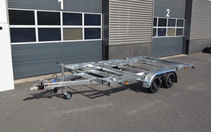 tiny-house-trailer-420-plateau-2as-vlemmix-trailers-voorkant