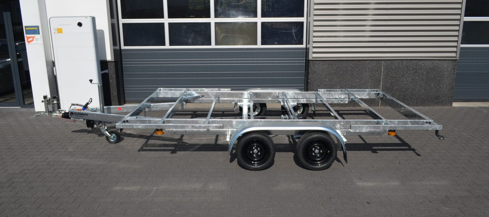 tiny-house-trailer-420-plateau-2as-vlemmix-trailers