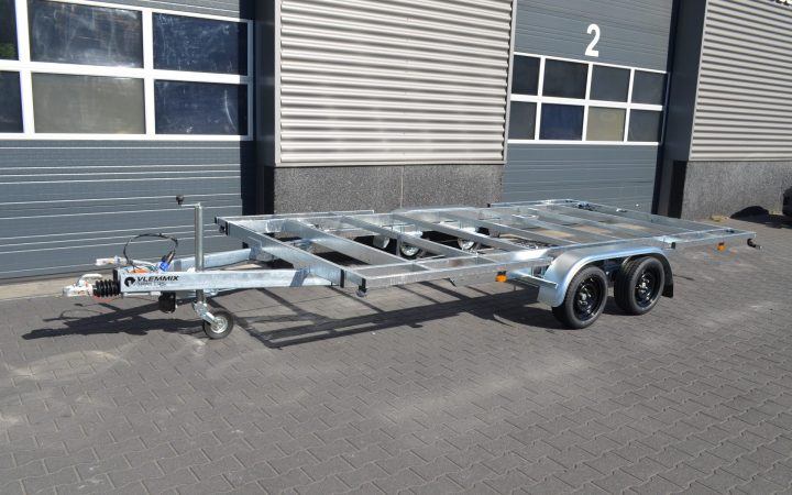 vlemmix-tiny-house-480-plateau-2-assen-1800kg-voorkant